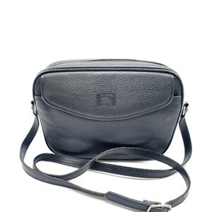 Auth Burberry Black Leather Shoulder Bag.